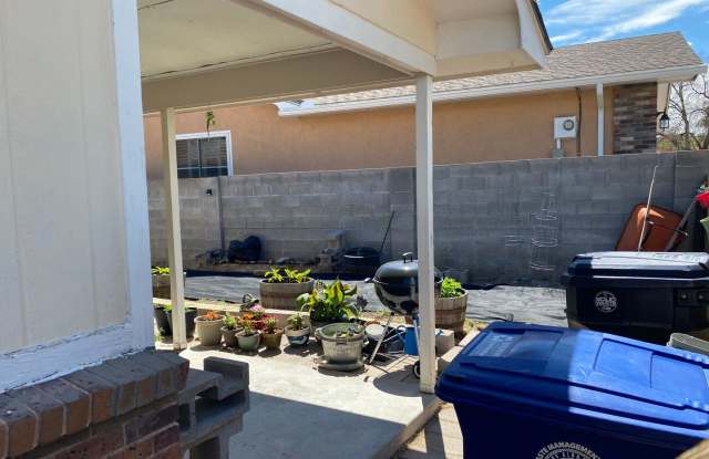 Coming Soon! Cozy 3 bedroom 2 bathroom Home Located in Desirable Taylor Ranch photos photos