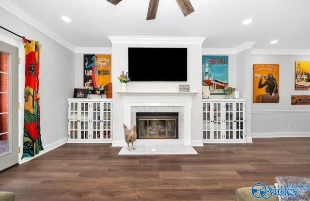 4770 Whitesburg Drive Gallery 2