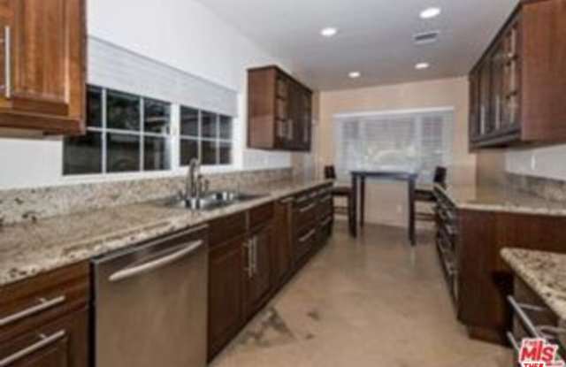336 S Wetherly Dr Gallery 2