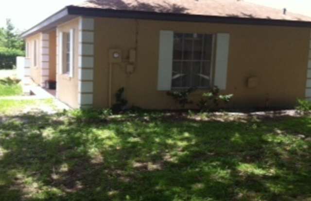 Remodeled Patio Home, Minutes Away From UCF, Technology Park,  the E/W Expressway - 1442 Sophie Boulevard, Alafaya, FL 32828