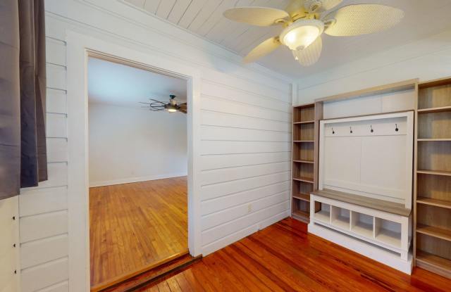 Charming 2-Bedroom, 1.5-Bath Home in the Heart of Avondale! photos photos