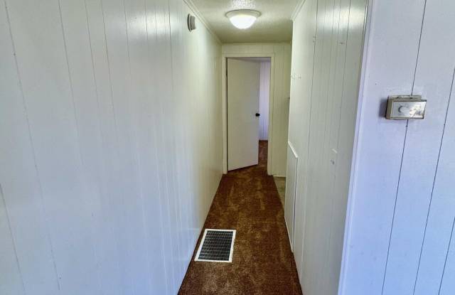 1504 Iris Circle Gallery 4