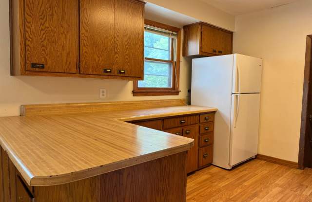 5 Bedroom 3 bath - North Fargo photos photos