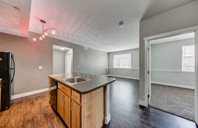 1409  West Elizabeth Gallery 4