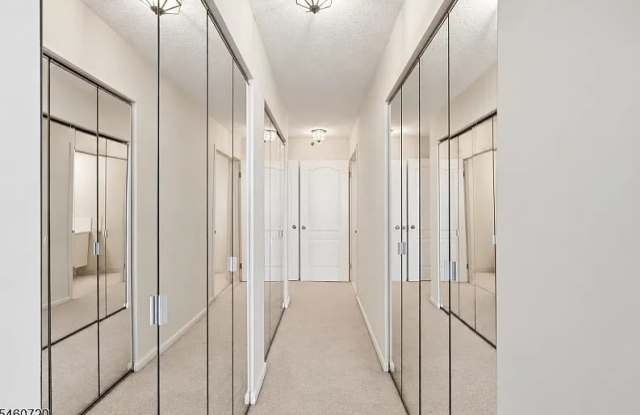 10 Smith Manor Blvd Gallery 2