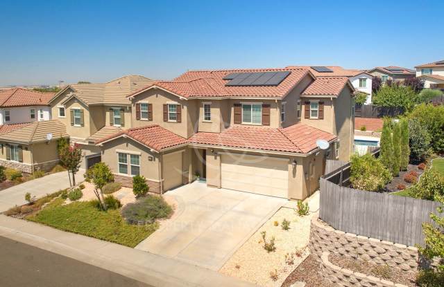 Your Serene Whitney Ranch Retreat photos photos