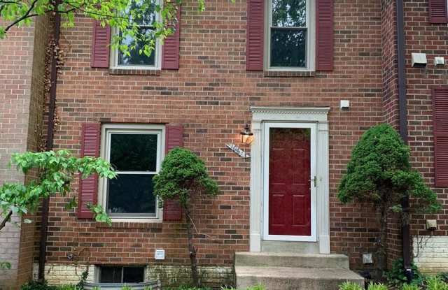 10613 RAILROAD CT - 10613 Railroad Court, Fairfax, VA 22030