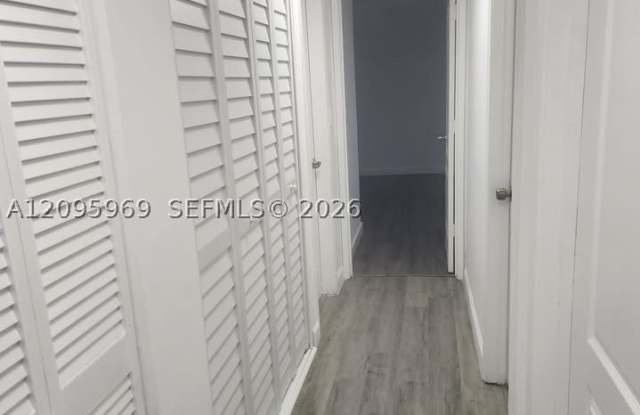 8889 N Fontainebleau Blvd Gallery 3