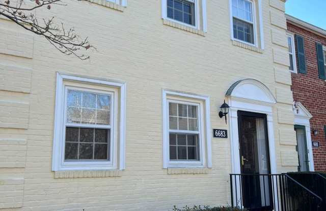 Well Appointed and Updated Townhome in Downtown Bethesda photos photos