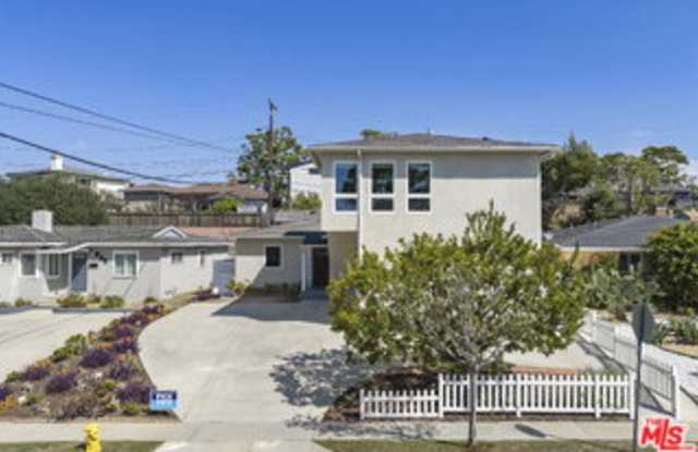 828 McCarthy Court Gallery 1