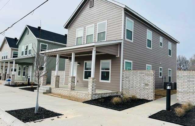 700 E Johnson Avenue Gallery 2