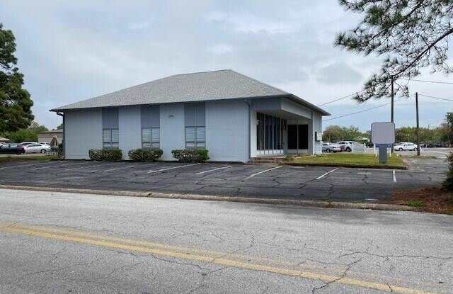 133 NE Hospital Drive Gallery 2
