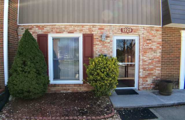 Blacksburg 2 Bedroom Townhouse- Available in July 2025 photos photos