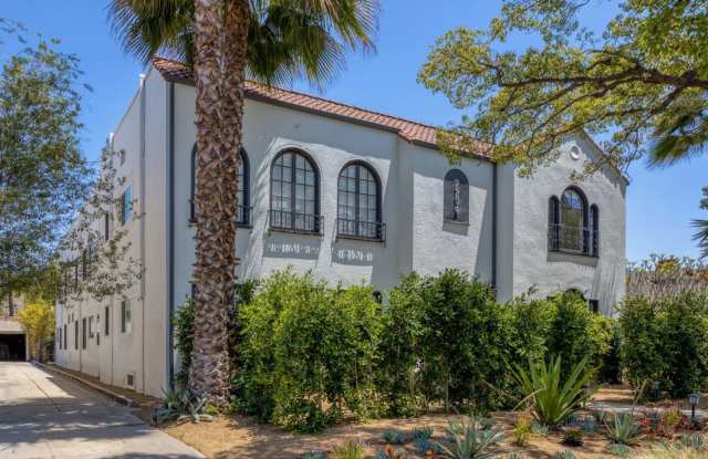 Savanna 7th Avenue photos photos