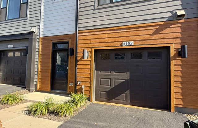 3153 Horizon Road - Southwood Garage Style Townhome! Gallery 3
