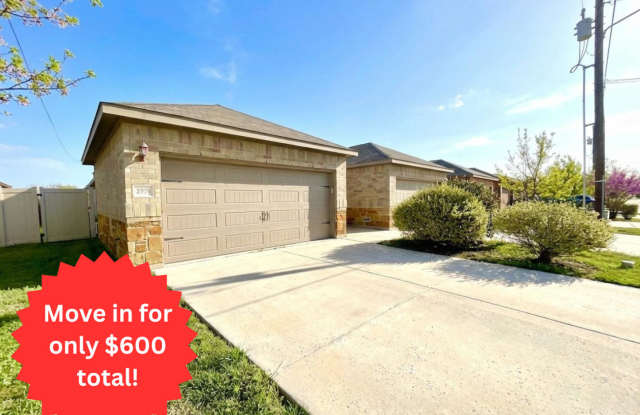 *MOVE IN SPECIAL* High Ceilings, Fenced Yard & 2-Car Garage – New Braunfels Living! photos photos