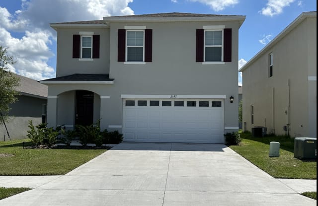 2597 Rowan St - 2597 Rowan St, Tavares, FL 32726