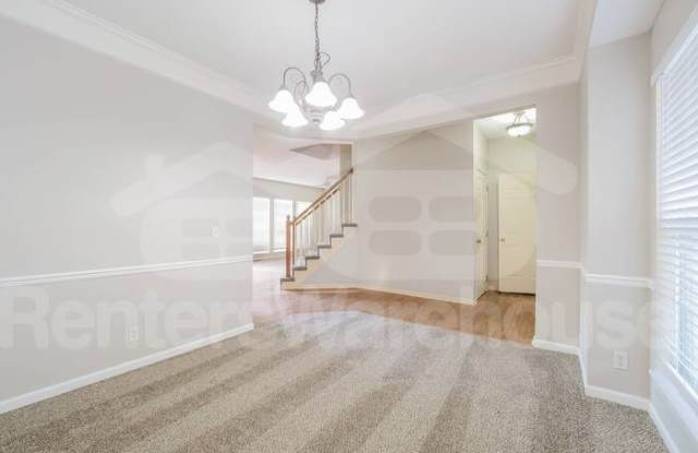 18520 Spruce Court Gallery 4