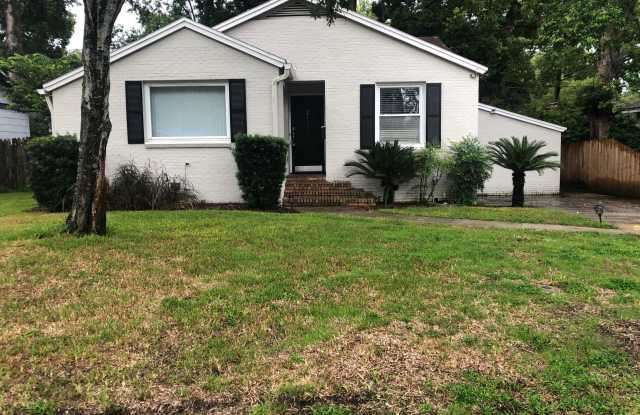 2139 MINERVA AVE - 2139 Minerva Avenue, Jacksonville, FL 32207