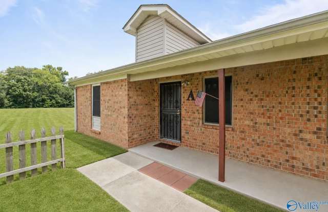 226 Cedar Lake Road SW Gallery 3