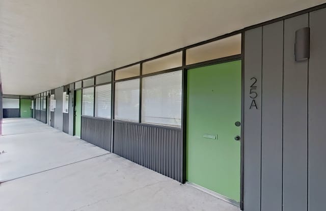 University Manor - Newly Renovated Units just a short walk from Campus! Gallery 3