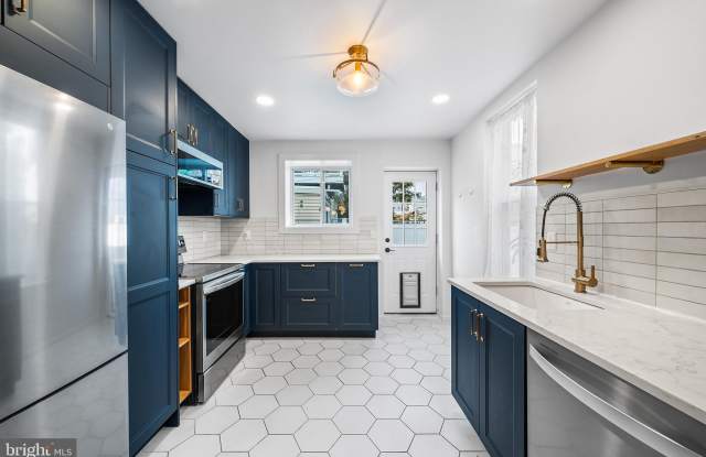 2454 AMBER Street - 2454 Amber Street, Philadelphia, PA 19125