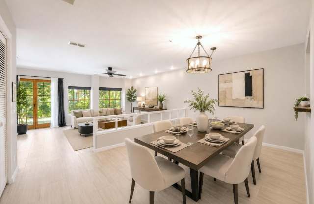 641 MAPLE OAK Circle Gallery 2