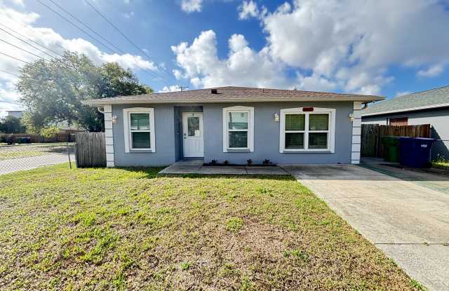 2615 E 10th Ave photos photos