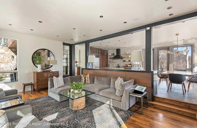 399 Maple Ridge Lane Gallery 2