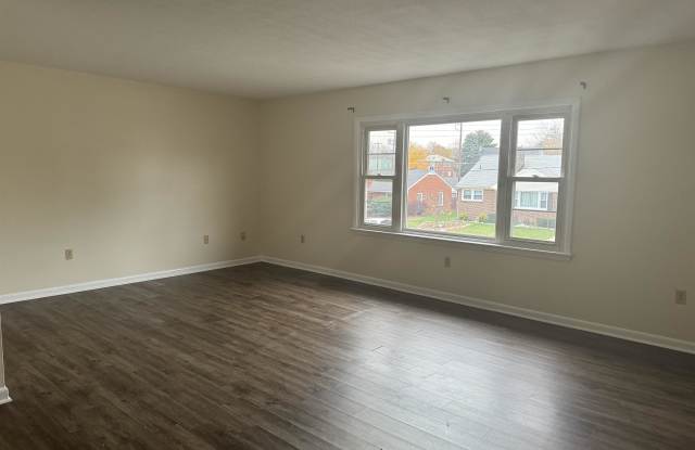 910 Florida Ave Apt 4 - 1 photos photos