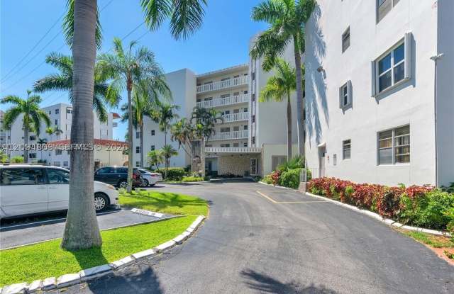 3181 S Ocean Dr Gallery 1