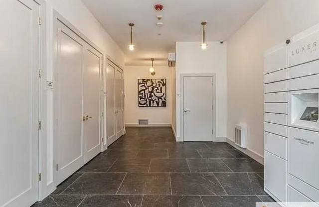 386 Fifth Street Gallery 3