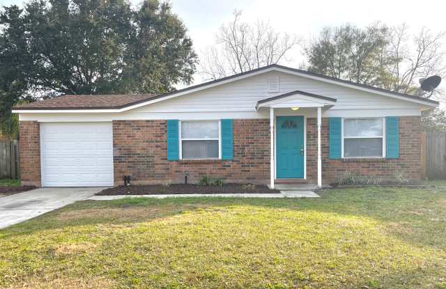 Beautiful brick home in quiet neighborhood photos photos