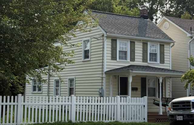 1813 WASHINGTON Avenue Gallery 2