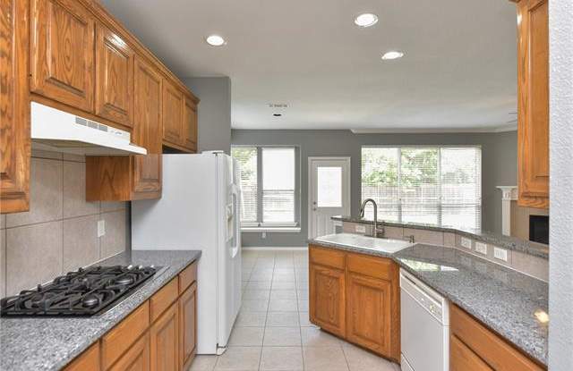 4309 Wyndham Drive Gallery 4