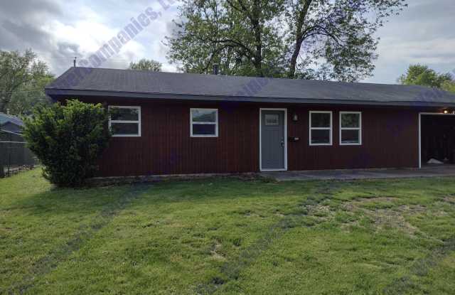 NOW Leasing! - 603 Scottswood Drive, Champaign County, IL 61802