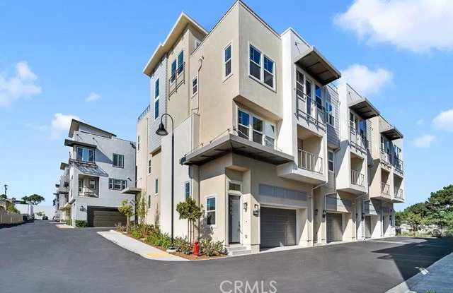 582 East Imperial Highway Gallery 1
