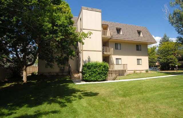 Large 3 Bed 2 Bath Condo In a Great North Boulder Location.  Underground Parking photos photos