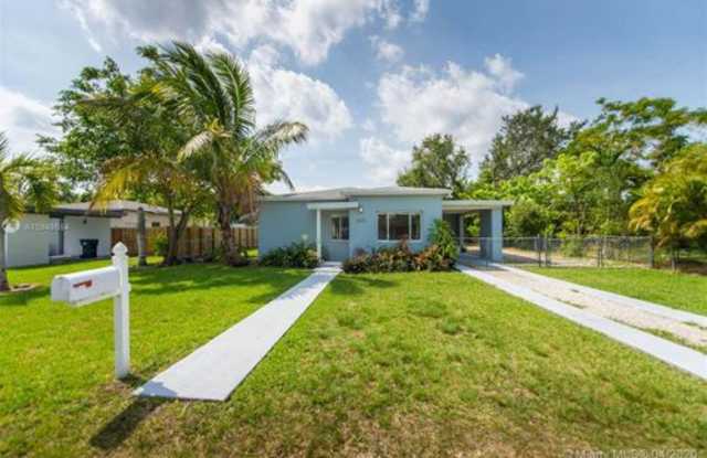 6652 Southwest 52nd Terrace - 6652 Southwest 52nd Terrace, South Miami, FL 33155