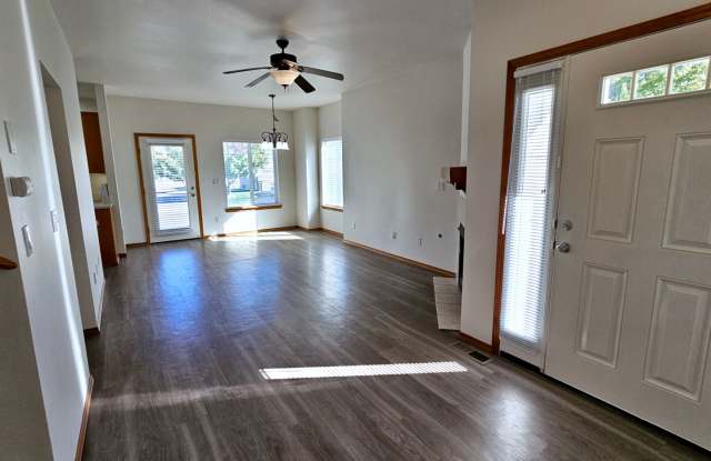 *360 TOUR AVAILABLE* Beautifully Remodeled 2-Story Home Available Now! Gallery 3