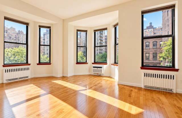 213 West 71st Street Gallery 3