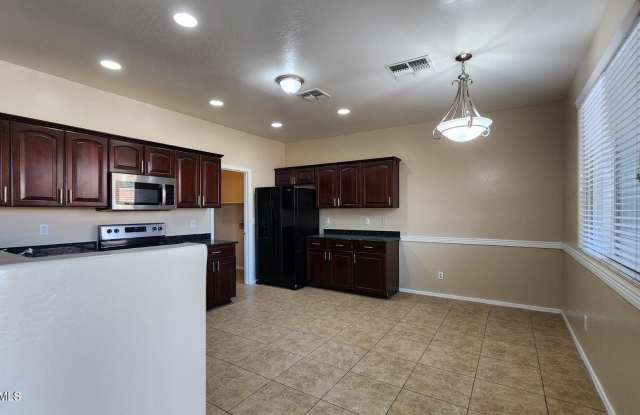 42564 W Palmyra Lane Gallery 3
