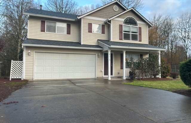 Spacious 2 Story Home in the Sunnyside Meadows Neighborhood for Rent - 8516 NE Sunnyside Dr - 8516 Northeast Sunnyside Drive, Five Corners, WA 98662