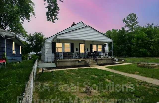 1496 E 22nd Ave photos photos