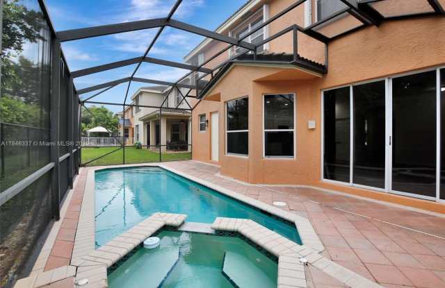 15421 SW 18th St photos photos