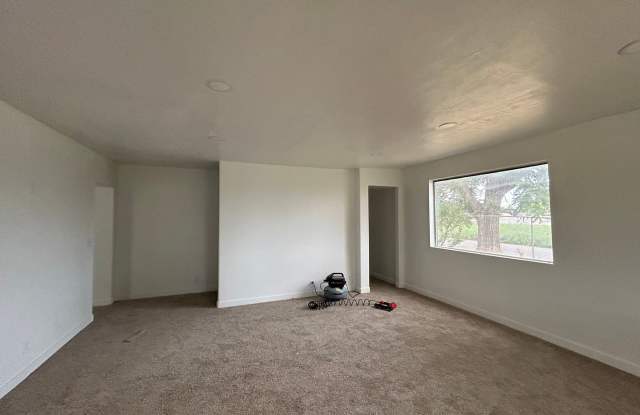3 Bedroom 1 Bathroom Home in Salem Utah! Gallery 4
