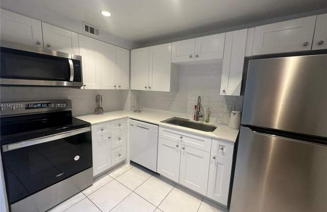401 Golden Isles Dr photos photos