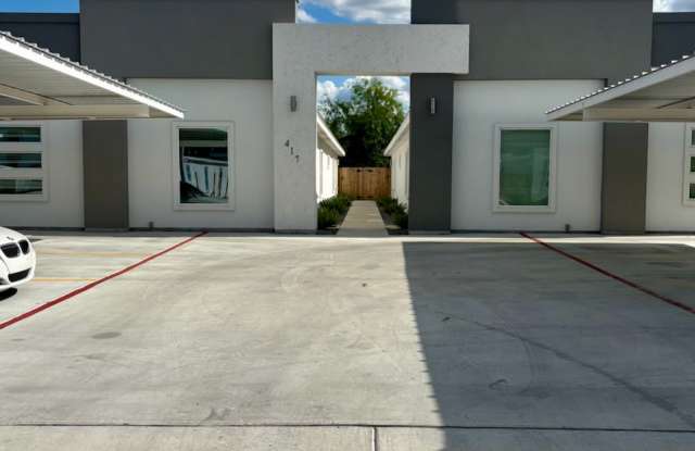 417 East Acacia Avenue - 1 photos photos