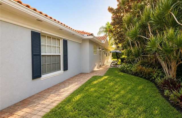 4907 Lasqueti Way Gallery 2