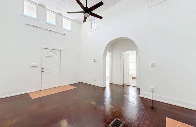 835 16th Avenue South Gallery 2